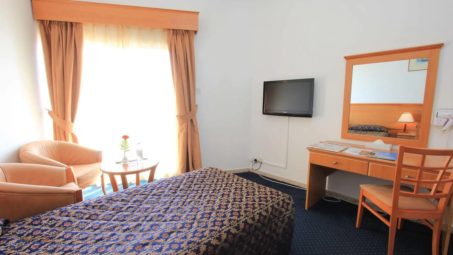 Beach Hotel Schardscha