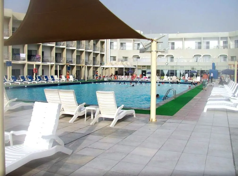 Beach Hotel Шарджа 3*,